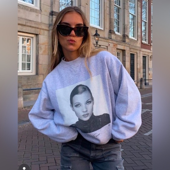 Anine Bing NWT Terry O’Neill Kate Moss Graphic Pullover Sweatshirt Gray Medium - Picture 1 of 11